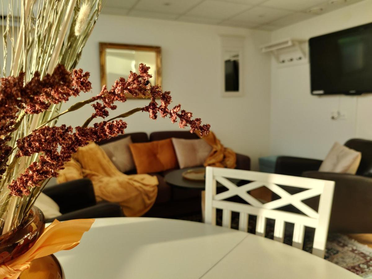 Hotell Nostalgi Motala Exterior photo