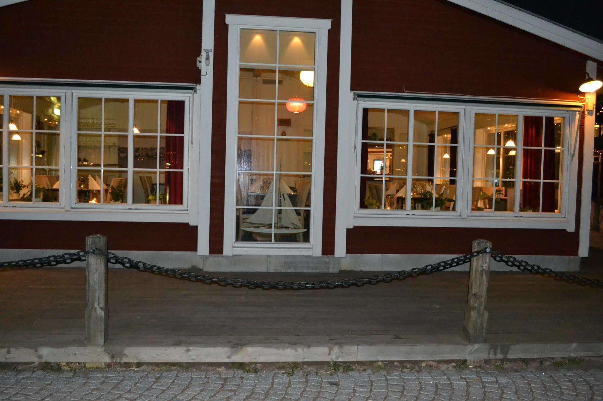 Hotell Nostalgi Motala Exterior photo